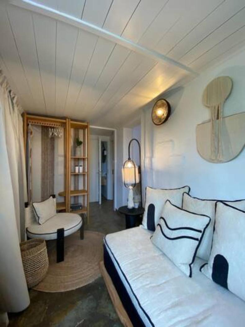 Papikinou Bay Suites Adamantas Eksteriør billede