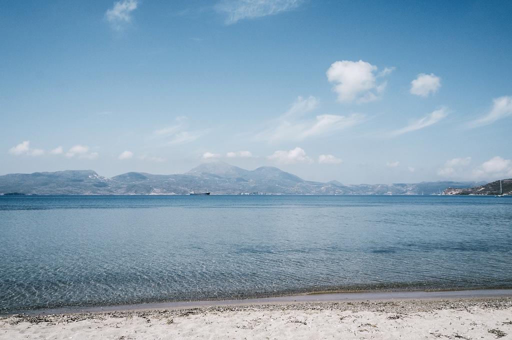 Papikinou Bay Suites Adamantas Eksteriør billede